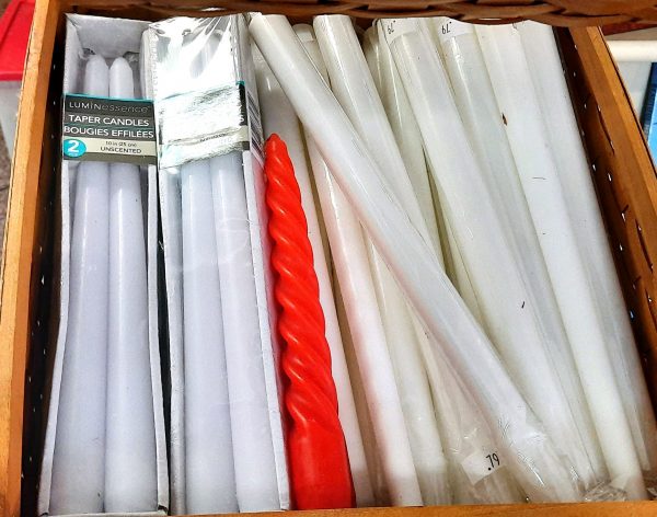 1 Pair of White Taper Candles 10 Inch