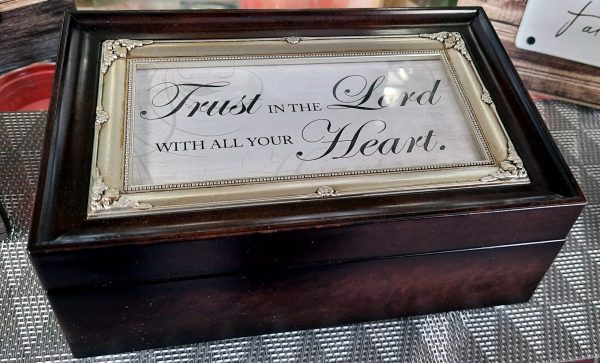 Trust In The Lord Music Box Trust In The Lord With All Your Heart Music Box